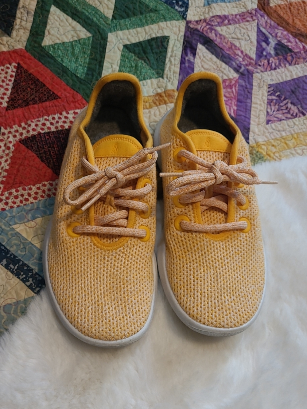 All Birds Yellow Wool Tree Runners Lace Up Casual Comfortable Sneakers Size 7